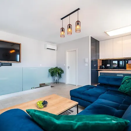 Апартаменты Velebit Apartment