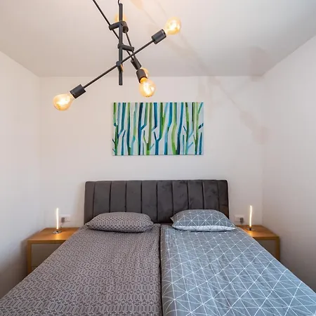 Velebit Apartment Затон