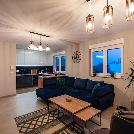 Апартаменты Velebit Apartment *