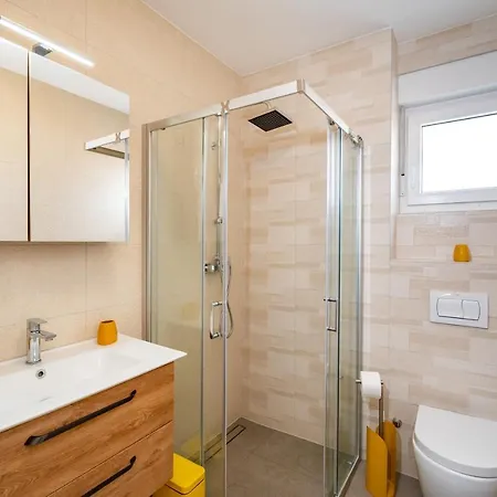 Апартаменты Velebit Apartment *