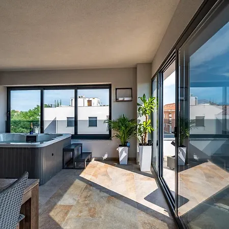 Апартаменты Velebit Apartment *
