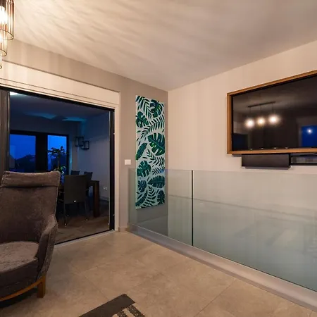 Velebit Apartment Затон
