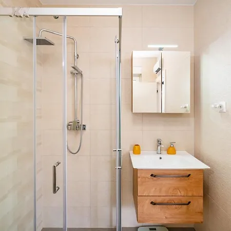 Velebit Apartment Затон