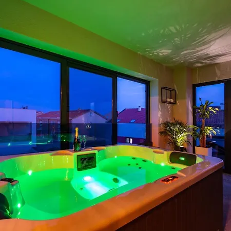 Velebit Apartment Апартаменты *