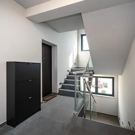 Апартаменты Velebit Apartment Затон