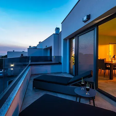 Апартаменты Velebit Apartment *